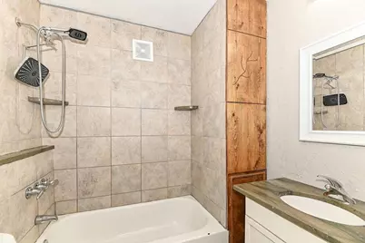 3754 S Rutland Avenue, Saint Francis, WI 53235 - Photo 24