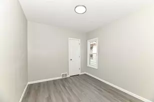 3754 S Rutland Ave, Saint Francis, WI 53235 - Photo 20