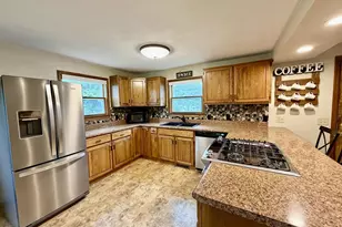 216 York Rd, Edgerton, WI 53534 - Photo 6