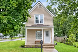 138 S Adams St, South Beloit, IL 61080 - Photo 1