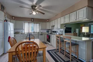 2806 Warner St, Madison, WI 53713 - Photo 14