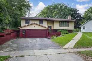 2806 Warner St, Madison, WI 53713 - Photo 1