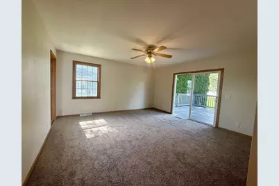 4333 Fieldcrest Drive, Janesville, WI 53546 - Photo 6