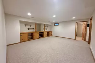 4333 Fieldcrest Dr, Janesville, WI 53546 - Photo 24