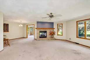 212 W Meadows Dr, Edgerton, WI 53534 - Photo 22