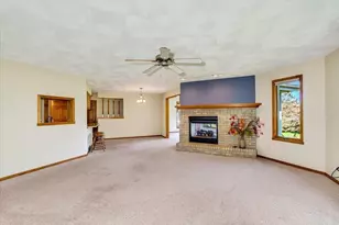 212 W Meadows Dr, Edgerton, WI 53534 - Photo 24