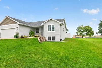 525 East Street, Clinton, WI 53525 - Photo 4