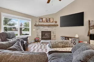 525 East St, Clinton, WI 53525 - Photo 10