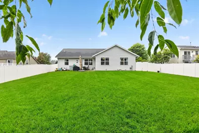 525 East Street, Clinton, WI 53525 - Photo 40
