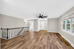 342 Blackberry Ln, DeForest, WI 53532 - Photo 8