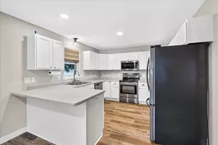 342 Blackberry Ln, DeForest, WI 53532 - Photo 18