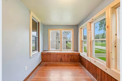606 Cochrane Street, Waupun, WI 53963 - Photo 2