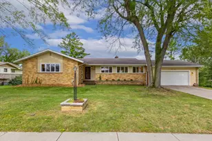 405 Elmberta St, Mauston, WI 53948 - Photo 1