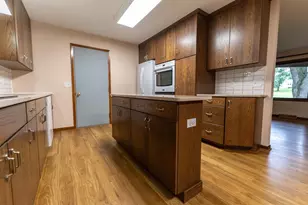 812 Eggleson St, Tomah, WI 54660 - Photo 10