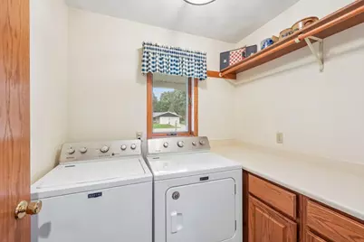 720 E Holly Road, Beloit, WI 53511 - Photo 14