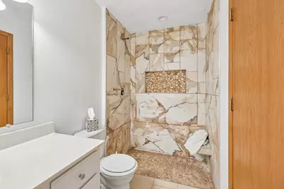 720 E Holly Road, Beloit, WI 53511 - Photo 16