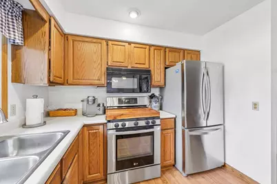 720 E Holly Road, Beloit, WI 53511 - Photo 12