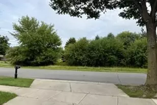 146 Rustic Dr, Madison, WI 53718 - Photo 24