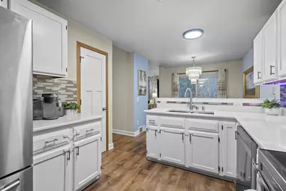 5157 Ridge Oak Drive, Madison, WI 53704 - Photo 10