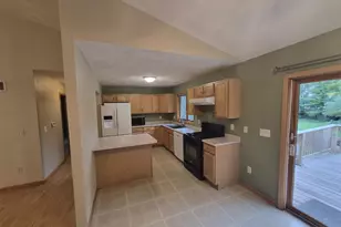 2104 Roosevelt Ave, Beloit, WI 53511 - Photo 10
