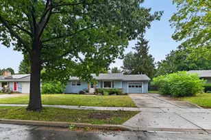 6628 Hubbard Ave, Middleton, WI 53562 - Photo 2
