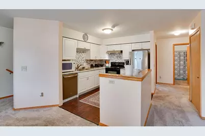 964 Rockefeller Lane, Madison, WI 53704 - Photo 10