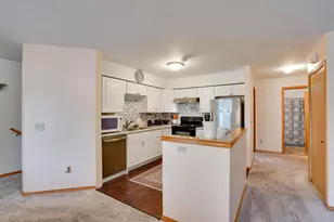 964 Rockefeller Ln, Madison, WI 53704 - Photo 10