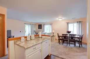 964 Rockefeller Ln, Madison, WI 53704 - Photo 14