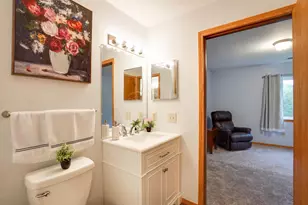 964 Rockefeller Ln, Madison, WI 53704 - Photo 32