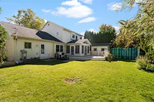 400 St Andrew's Ct, Waunakee, WI 53597 - Photo 10