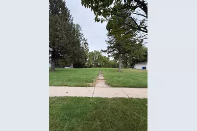 533 N Main Street, Fall River, WI 53932 - Photo 2