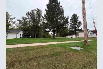 533 N Main Street, Fall River, WI 53932 - Photo 32