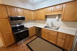 S15W37243 Willow Springs Dr, Dousman, WI 53118 - Photo 8