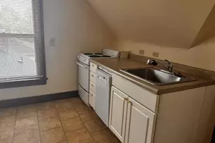 1013 Colby St, Madison, WI 53715 - Photo 2
