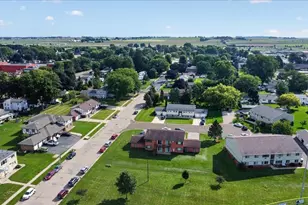 202 Danbury Ct, DeForest, WI 53532 - Photo 44