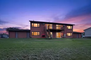 202 Danbury Ct, DeForest, WI 53532 - Photo 42