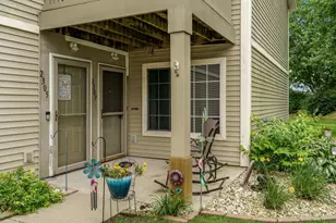 2307 Turnberry Ct, Beloit, WI 53511 - Photo 4