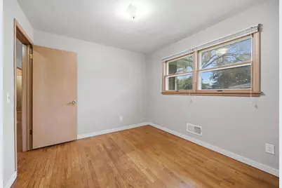 1010 N Lexington Drive, Janesville, WI 53545 - Photo 8