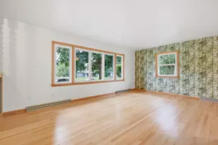 607 Hillcrest Dr, Oregon, WI 53575 - Photo 6