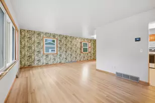607 Hillcrest Dr, Oregon, WI 53575 - Photo 10