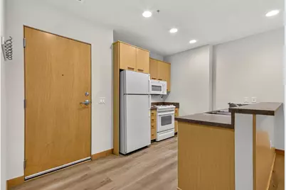 309 W Washington Avenue #104, Madison, WI 53703 - Photo 4