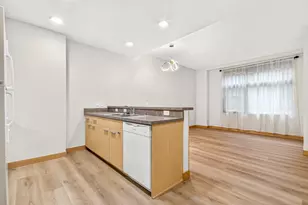 309 W Washington Ave, Madison, WI 53703 - Photo 12