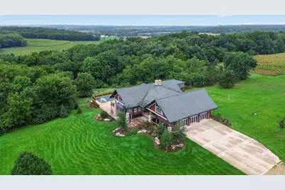 4025 S Bernstein Road, Orfordville, WI 53576 - Photo 2