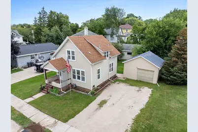 520 Hickory Street, Sheboygan Falls, WI 53085 - Photo 2