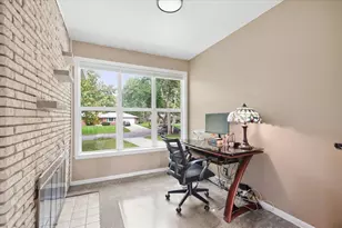 5809 Crabapple Ln, Madison, WI 53711 - Photo 14