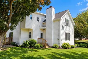 1043 N Monroe St, Waterloo, WI 53594 - Photo 2