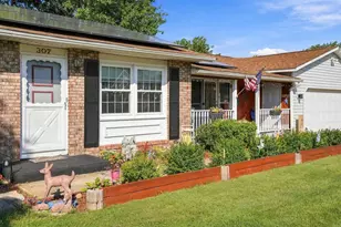 307 Locust St, Lena, IL 61048 - Photo 4