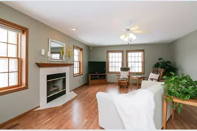 8430 Elderberry Road, Madison, WI 53707 - Photo 6