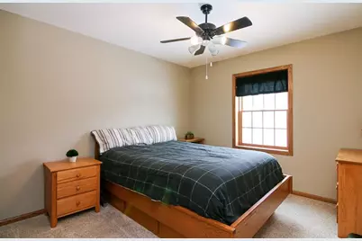 8430 Elderberry Road, Madison, WI 53707 - Photo 10