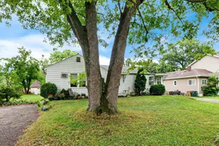 3570 Ridgeway Ave, Madison, WI 53704 - Photo 4